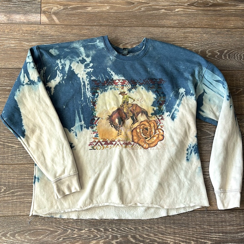 Western print pull over sweatshirt. XL